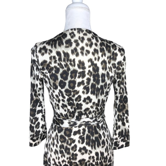 Diane von Furtstenberg silk wrap dress animal snow leopard print sz 4 New Julian - Picture 8 of 16